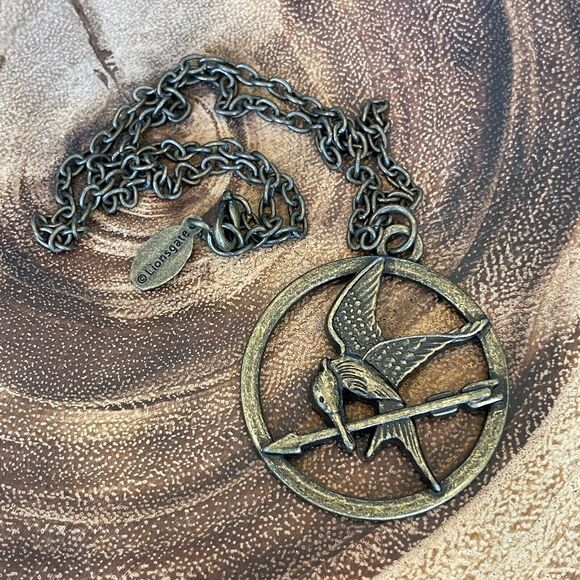 The Hunger Games Collectible Katniss Mockingjay Pendant Necklace Lionsgate - Picture 4 of 6